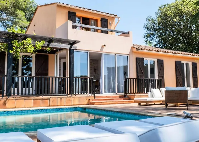 5 Chambres, Sauna, Piscine Et Vue Mer. - 5 Chambres, Sauna, Piscine Et Vue Mer. Mae-2513 Villa *