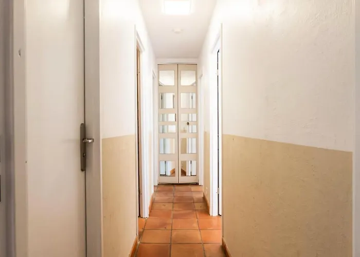 5 Chambres, Sauna, Piscine Et Vue Mer. - 5 Chambres, Sauna, Piscine Et Vue Mer. Mae-2513 Villa