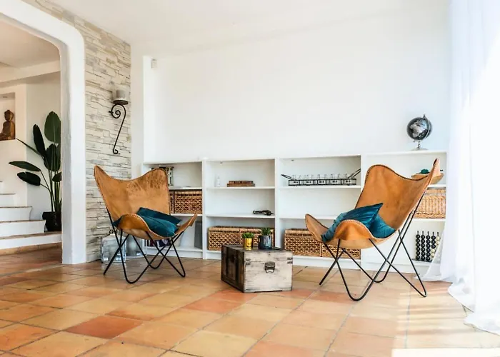 Villa 5 Chambres, Sauna, Piscine Et Vue Mer. - 5 Chambres, Sauna, Piscine Et Vue Mer. Mae-2513 *