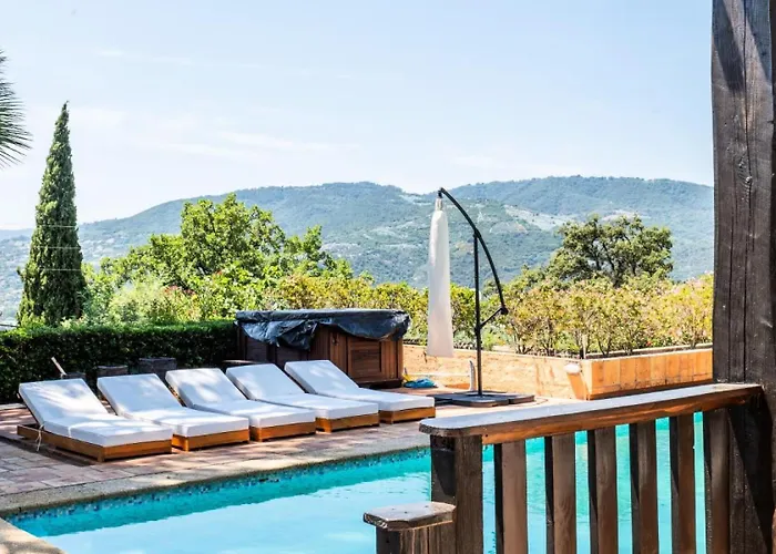 5 Chambres, Sauna, Piscine Et Vue Mer. - 5 Chambres, Sauna, Piscine Et Vue Mer. Mae-2513 * La Rochette (Alpes-de-Haute-Provence)