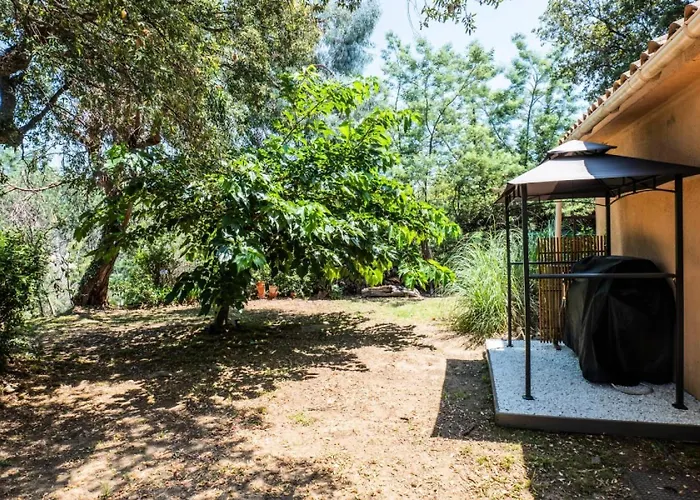 5 Chambres, Sauna, Piscine Et Vue Mer. - 5 Chambres, Sauna, Piscine Et Vue Mer. Mae-2513 *