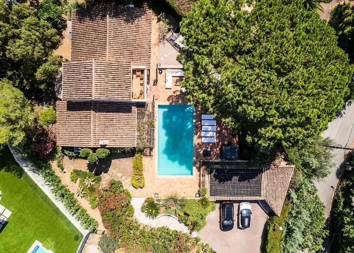 5 Chambres, Sauna, Piscine Et Vue Mer. - 5 Chambres, Sauna, Piscine Et Vue Mer. Mae-2513 * La Rochette (Alpes-de-Haute-Provence)